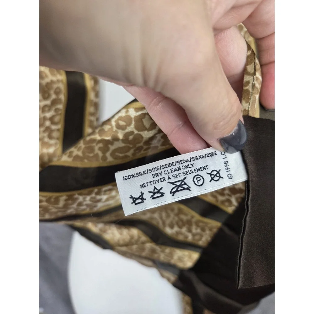 Liz Claiborne if signs